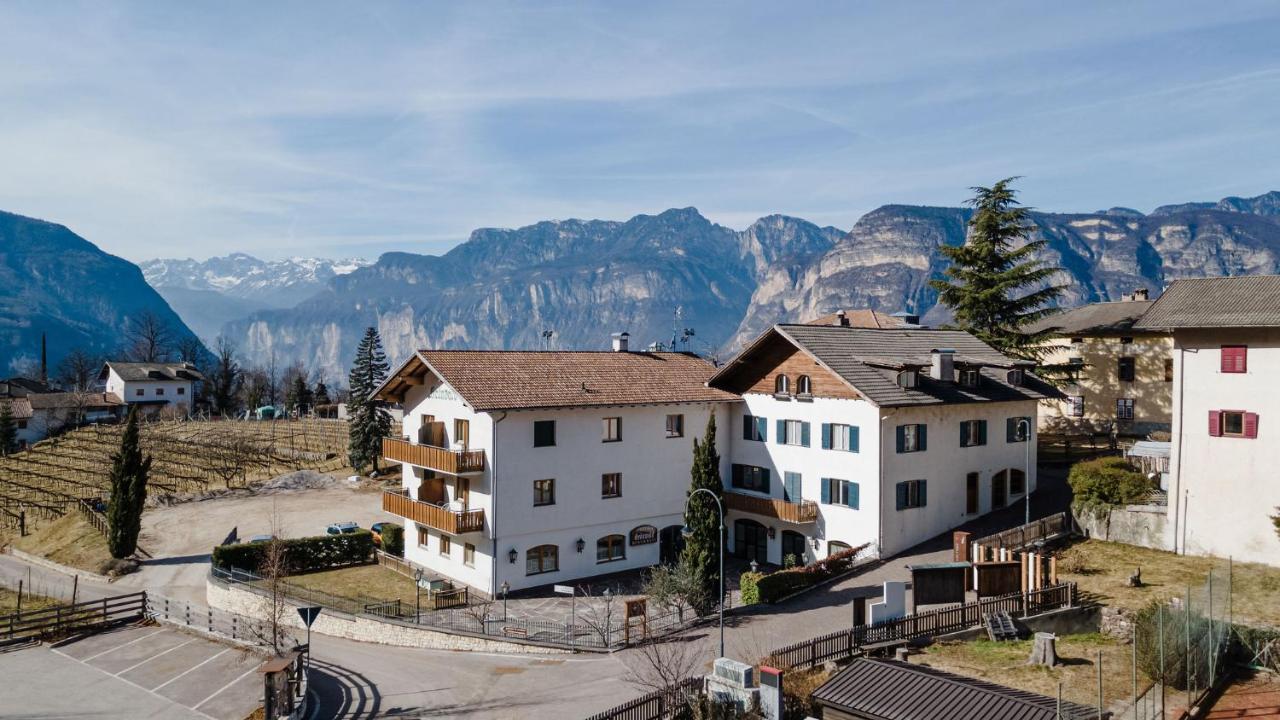 Hotel Gruenwald Salorno Exteriér fotografie